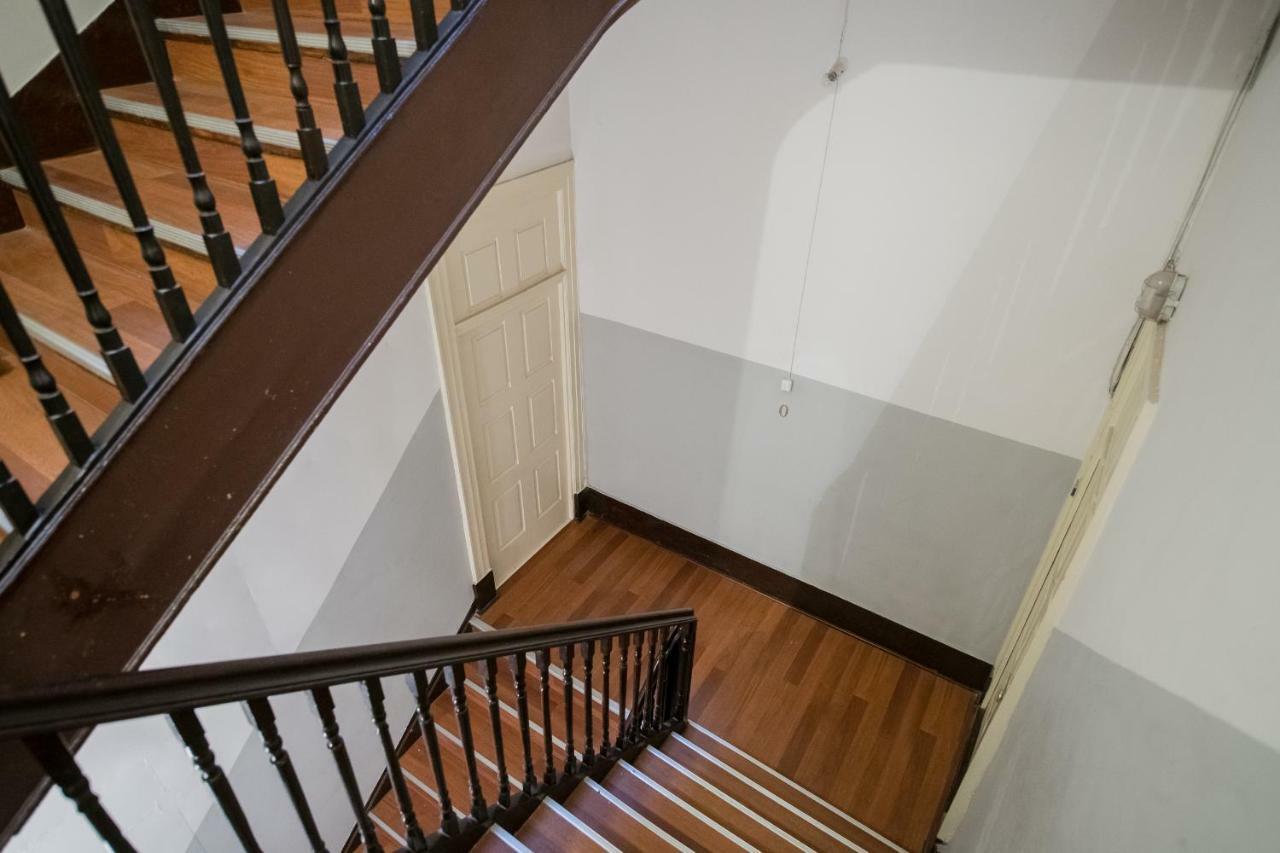 Baixa24 •P1L• Amplo Estudio Na Baixa Com Varanda Porto Kültér fotó